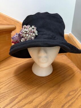 Vintage Mimi's Hats Black Cloche with Mauve 3D Floral Accents M/L